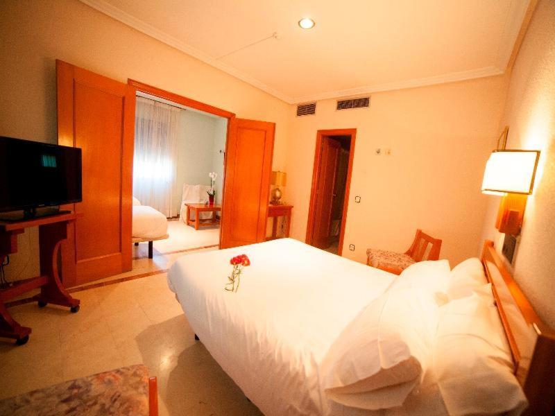 Hospedium Hotel Castilla Торрихос Номер фото