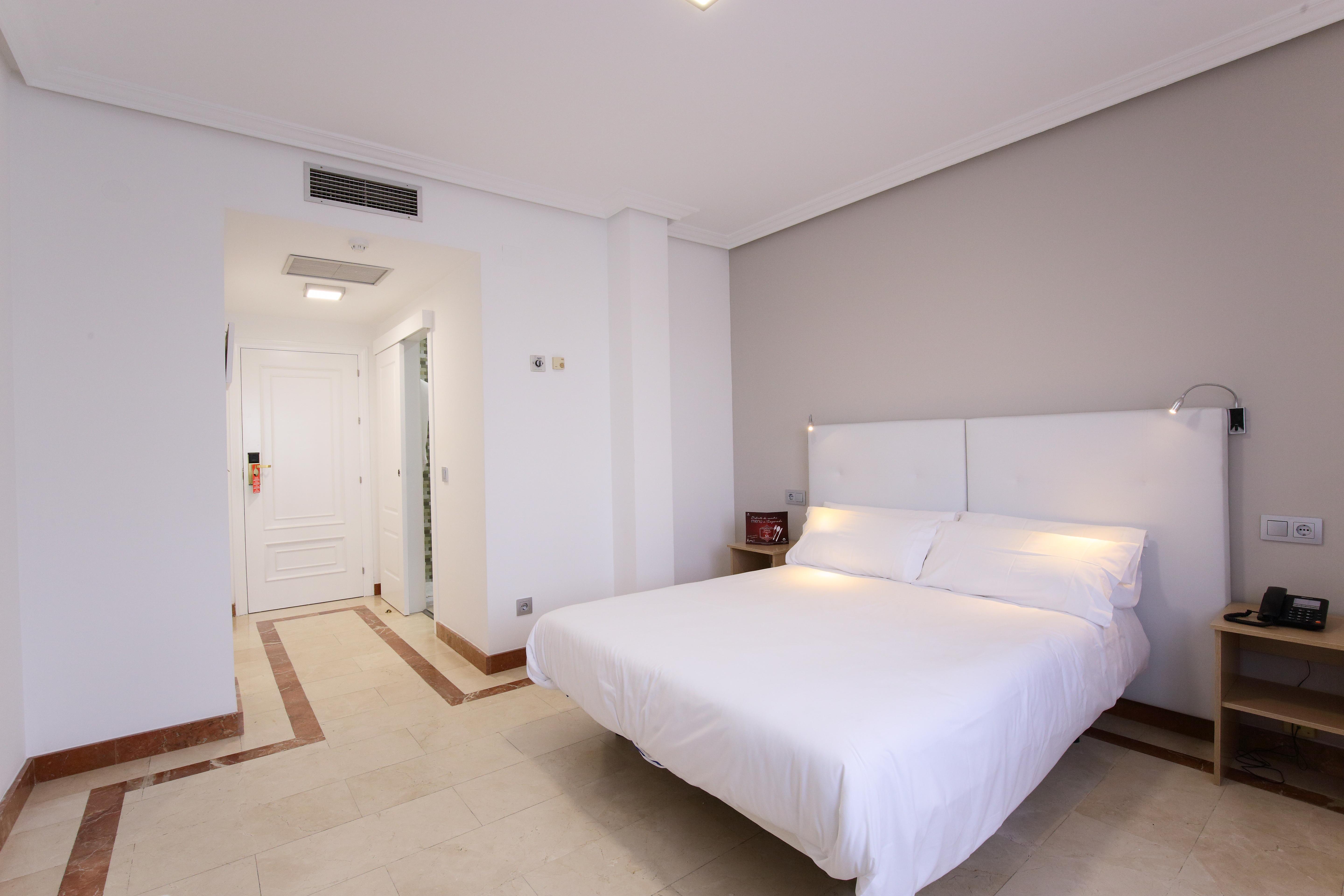 Hospedium Hotel Castilla Торрихос Экстерьер фото
